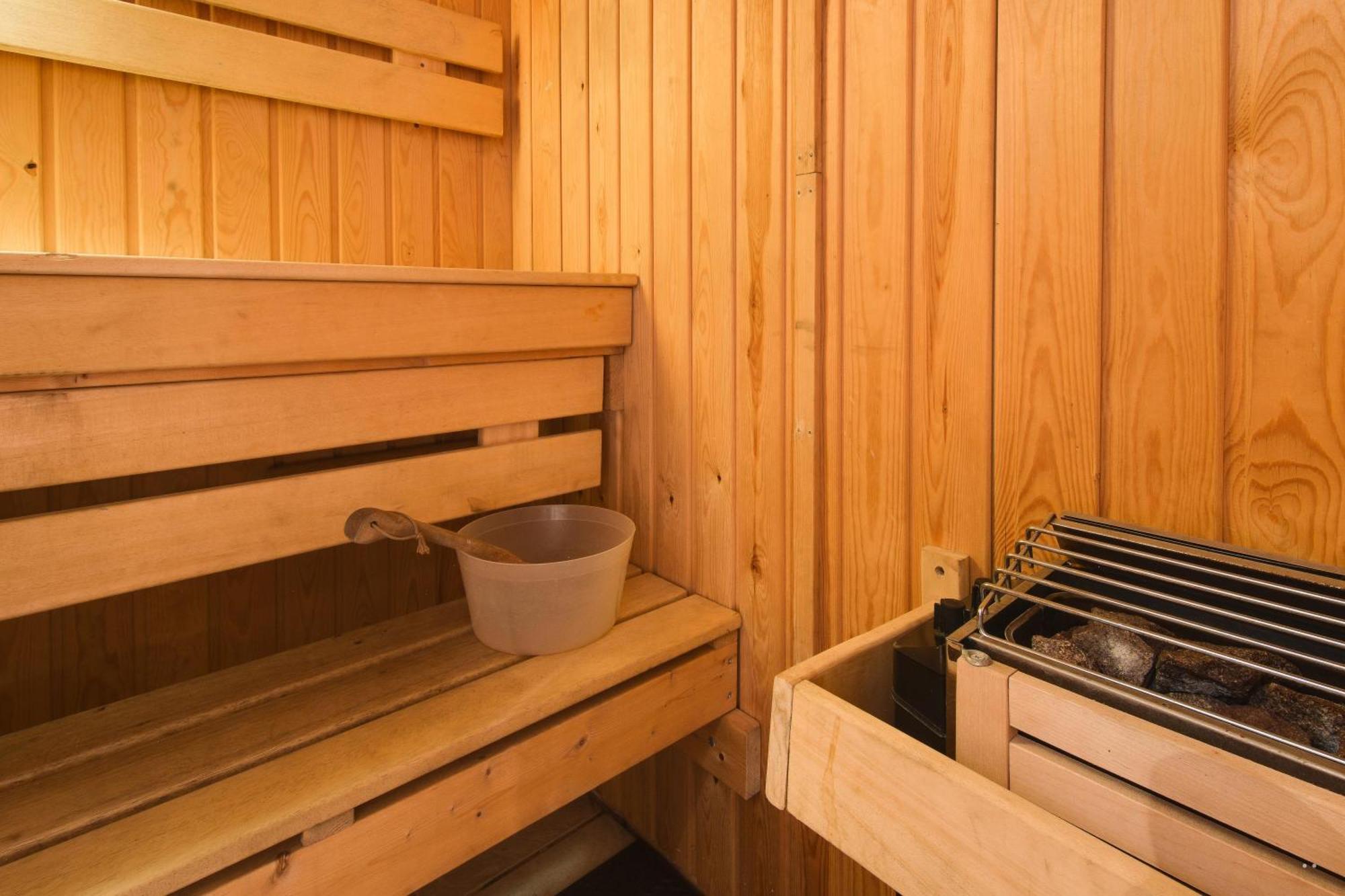 Le Petit Manoir Spa Et Vue Sur Riviere St Maurice Grandes Piles エクステリア 写真